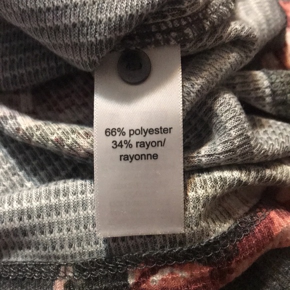 Maurice’s 24/7 knit Top - Picture 4 of 4